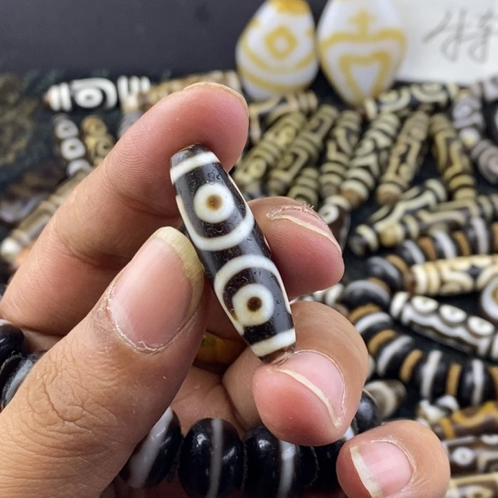 只买单纯的吊坠，没带链子，属的性质。