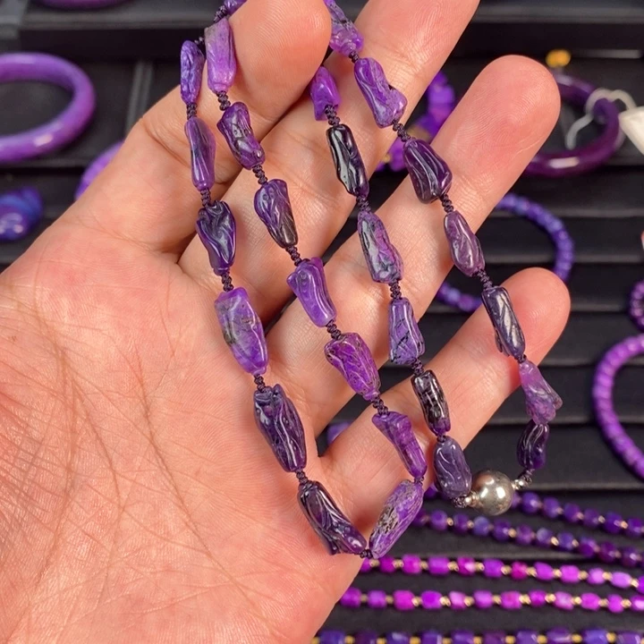 h***y未镶嵌苏纪石（舒俱来）项链