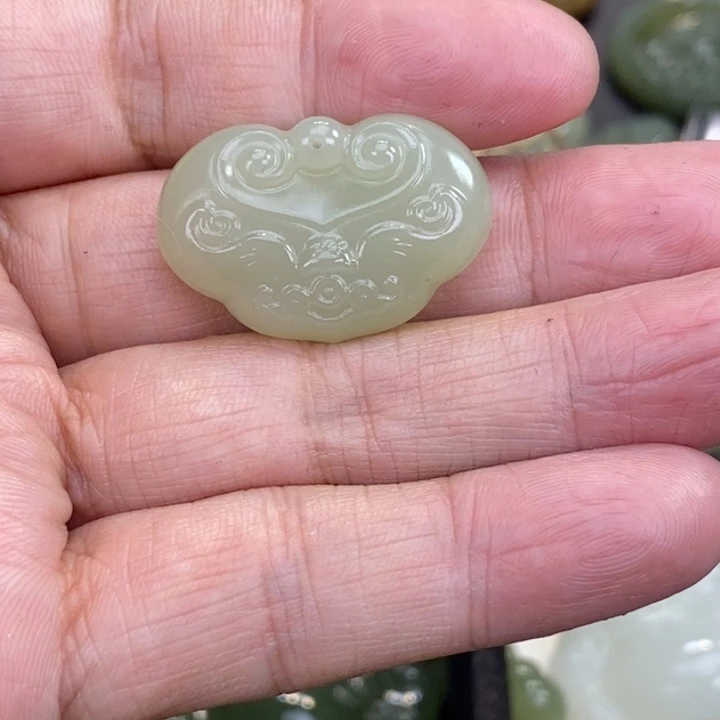 和田玉颈饰未镶嵌瑞****］