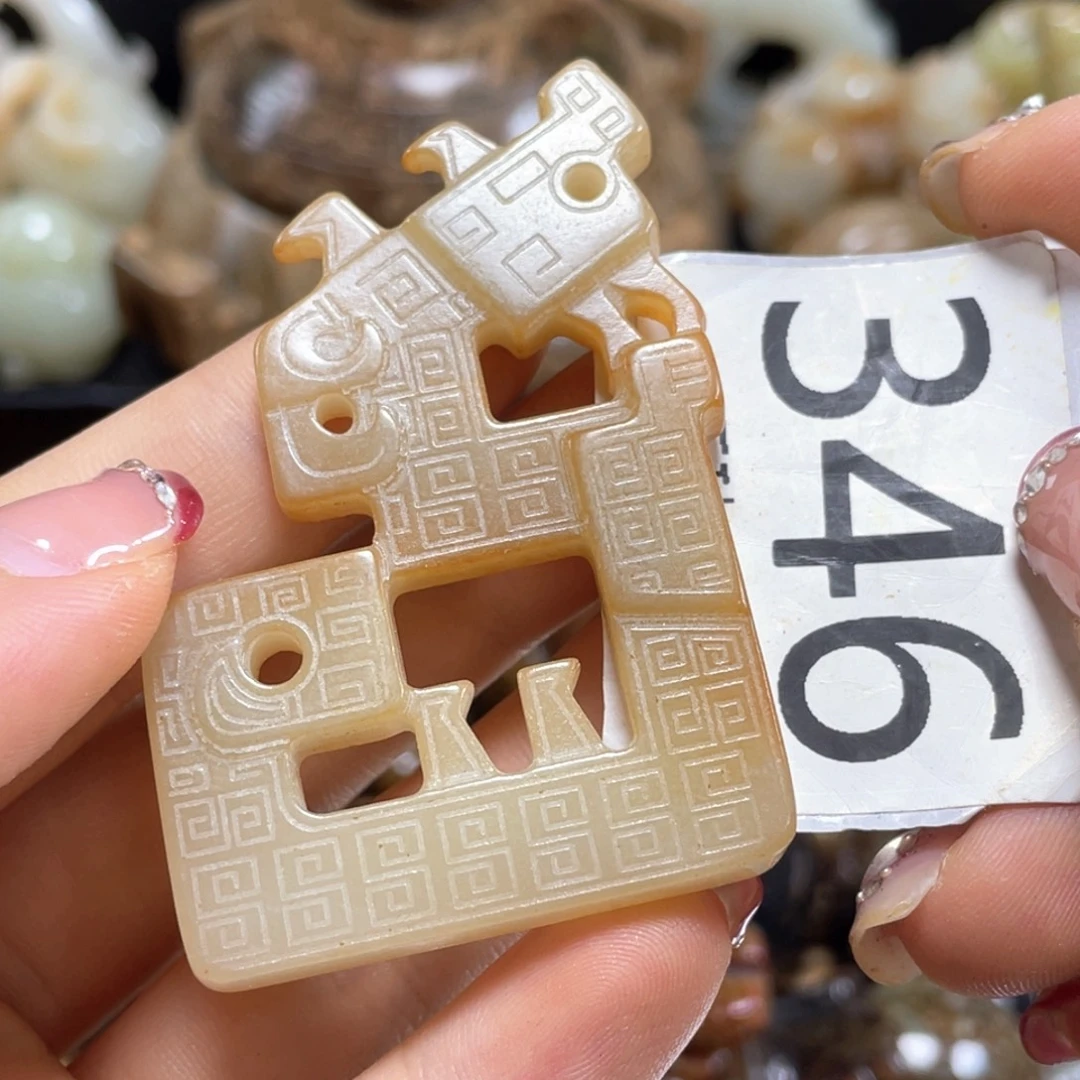 颈饰未镶嵌和田玉