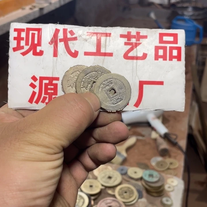 铜威****克现代文创工艺品