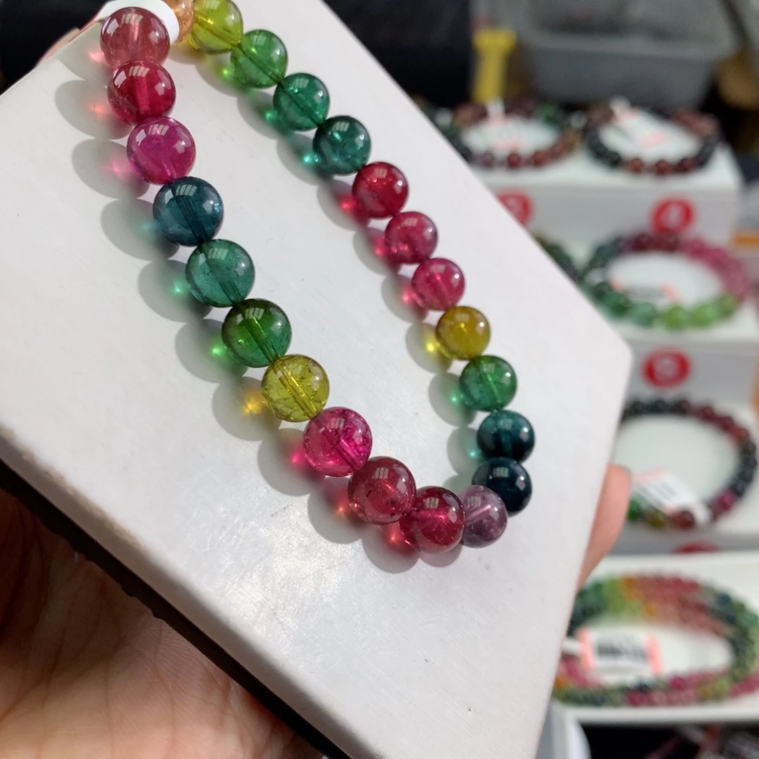 未镶嵌碧玺手链     8.2mm。