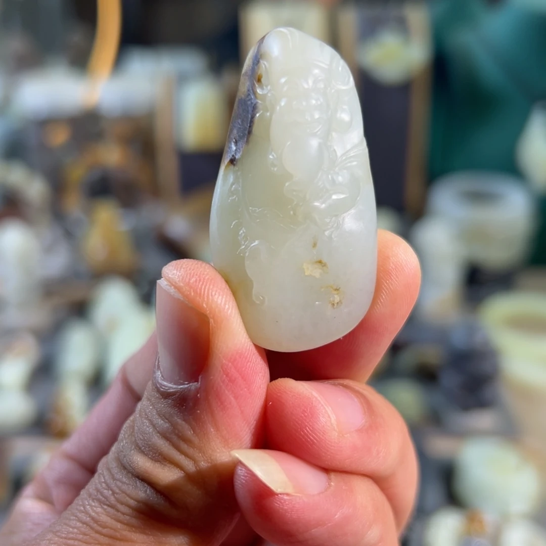 和田玉未镶嵌颈饰真皮真色