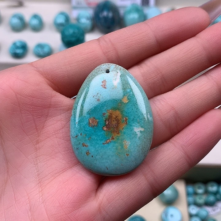 绿松石未镶嵌珠宝奇石