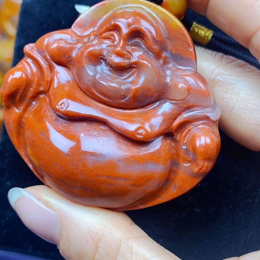 未镶嵌石英质玉（黄龙玉）颈饰