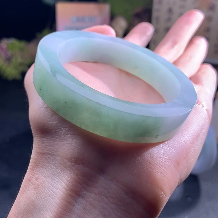 定制翡翠手镯未镶嵌