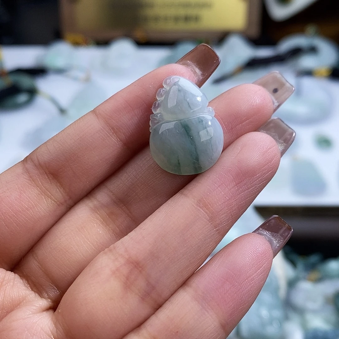 翡翠未镶嵌颈饰4555
