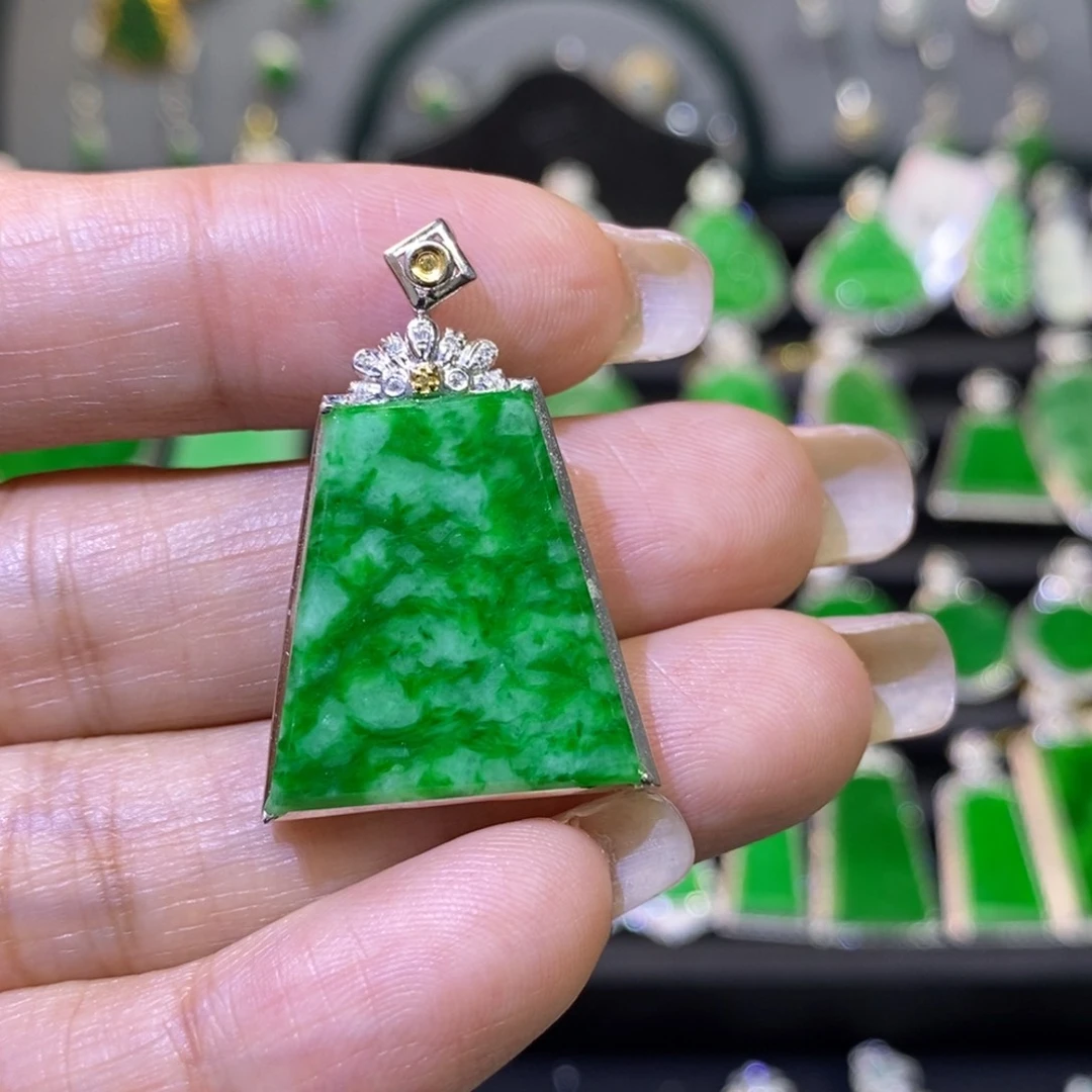 翡翠吊坠(不含链)18K金镶嵌吊坠