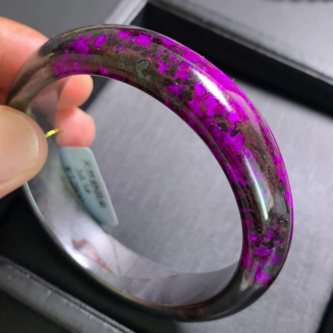 天然老料舒俱来手镯 圈口58.5#  14.6*8.5mm 丝绒料
