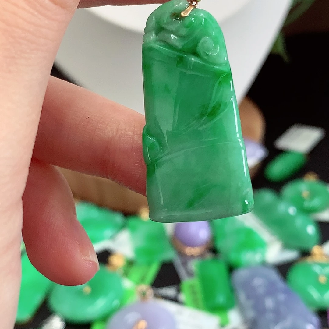 翡翠18K金镶嵌吊坠(不含链)