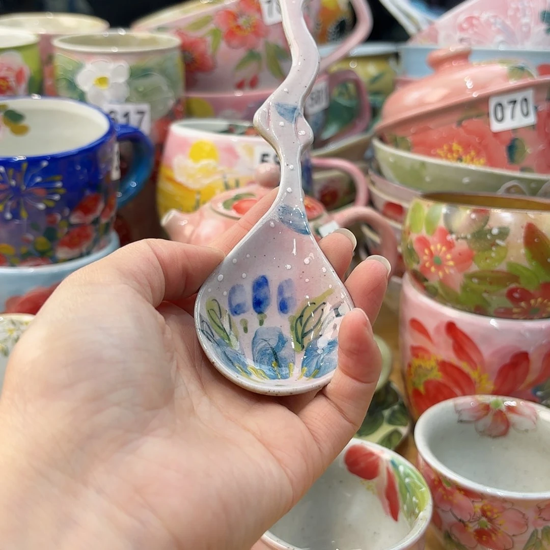 瓷片兔兔盖茨。兔兔