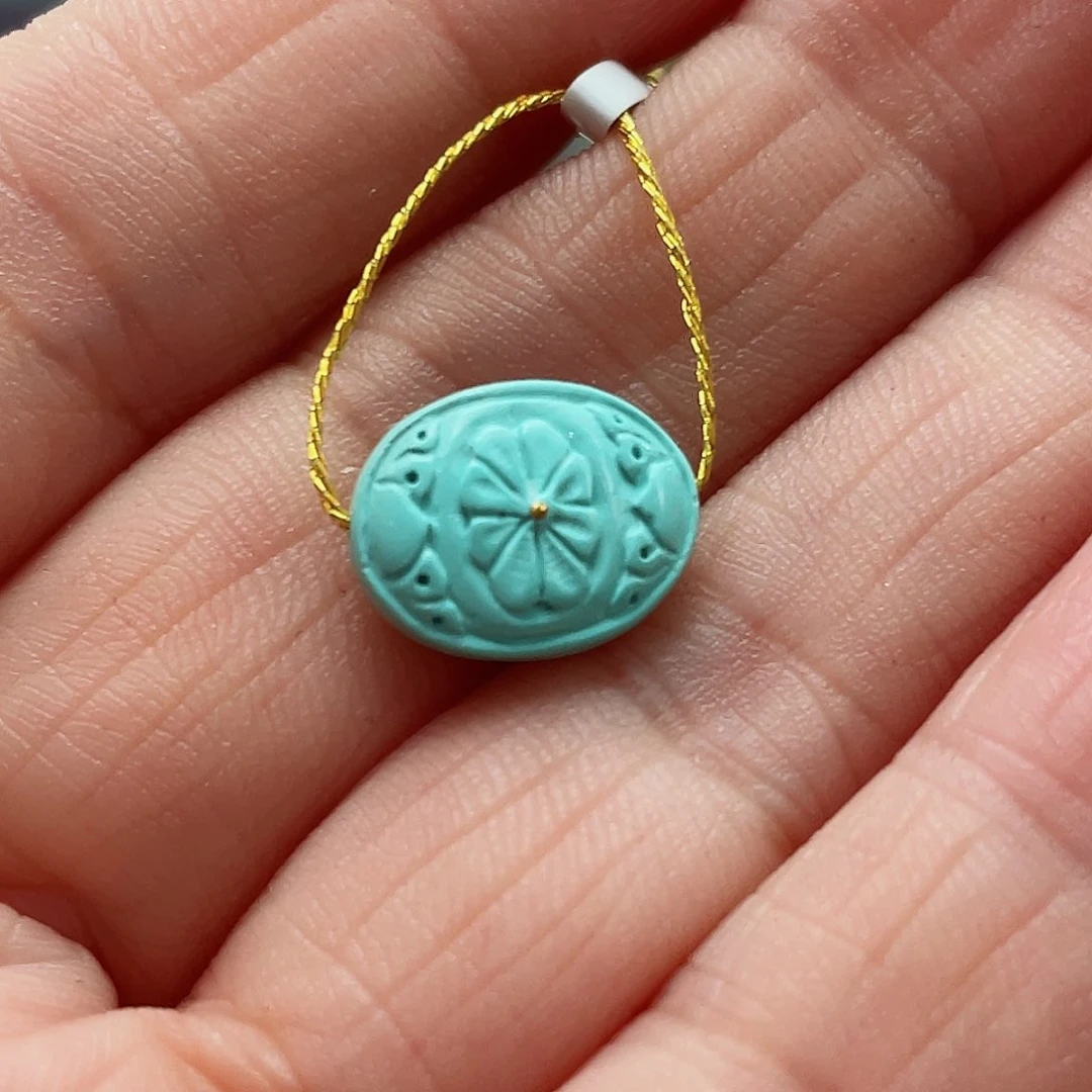 绿松石颈饰未镶嵌