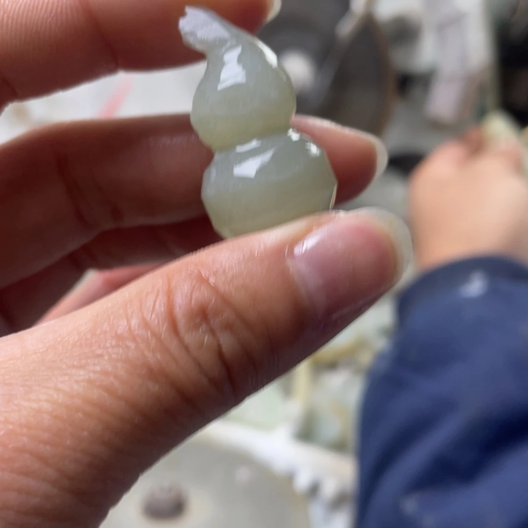 定制和田玉吊坠未镶嵌居*堂