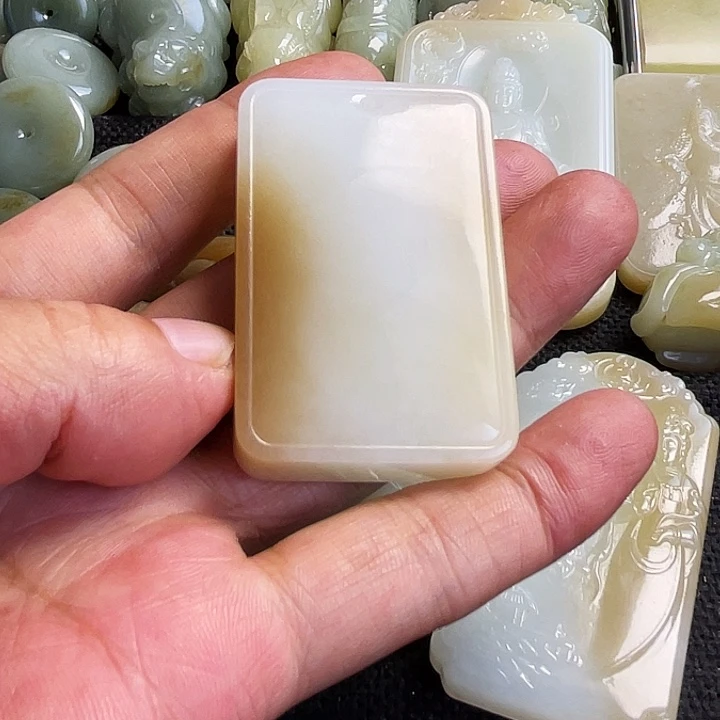 玉***吊坠(不含链)未镶嵌和田玉
