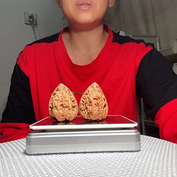 S***n吊坠文玩核桃王勇