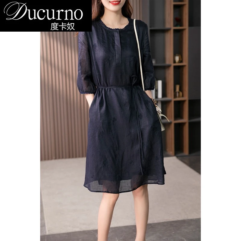 刺绣绣花法式秋冬连衣裙女装夏季新款灯笼袖衣服中性风穿搭温柔