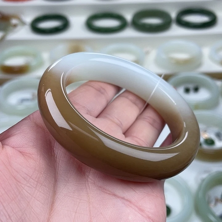 未镶嵌手镯和田玉（糖玉）