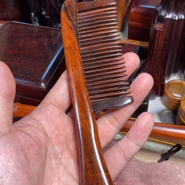 交趾黄檀（大红酸枝）梳子