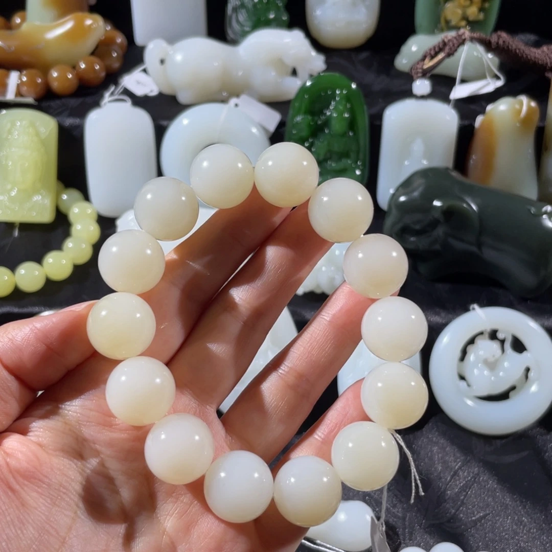 和田玉未镶嵌颈饰手串