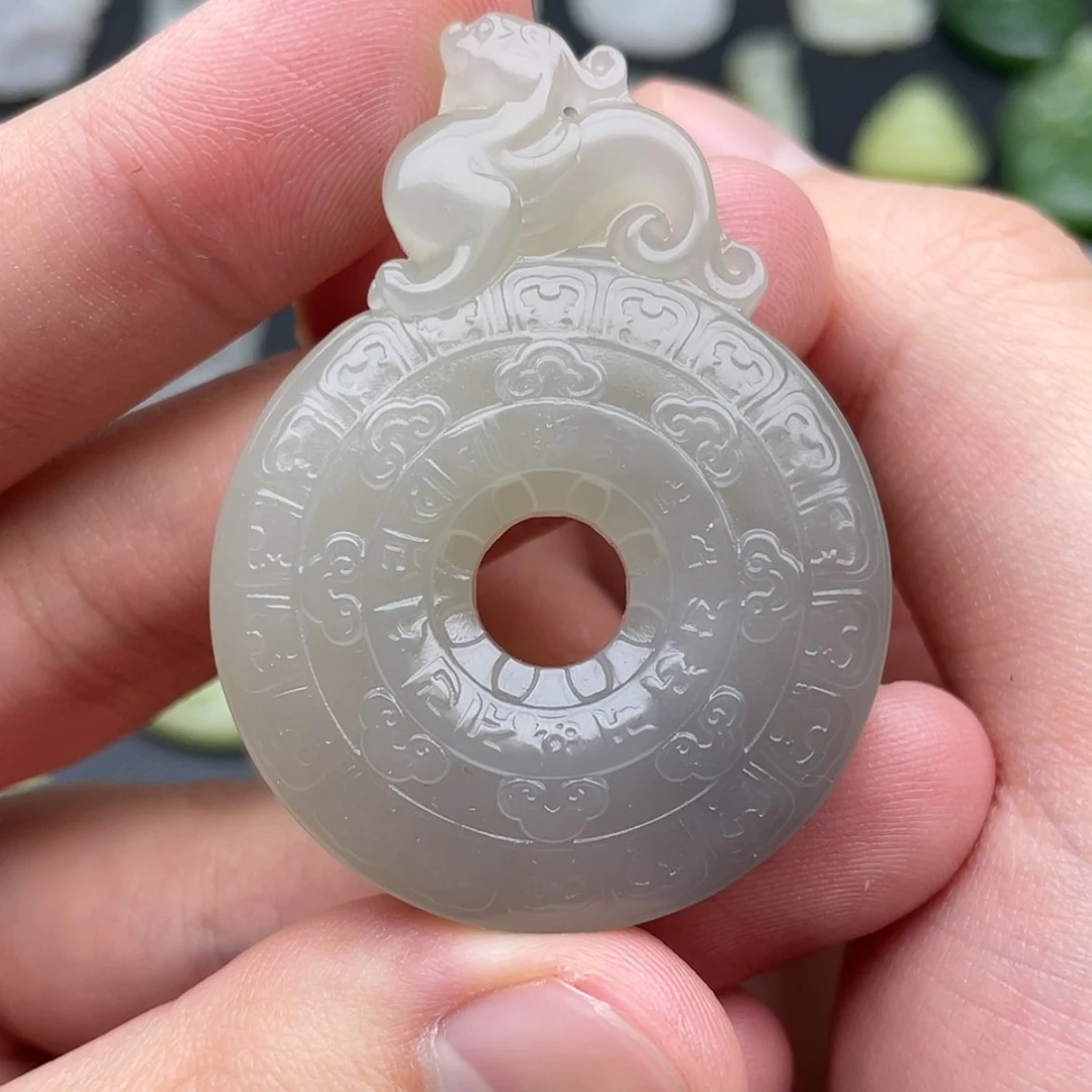 【闪购商品】颈饰未镶嵌和田玉