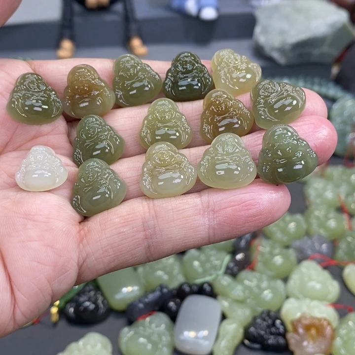 和田玉颈饰未镶嵌多样性发货一个