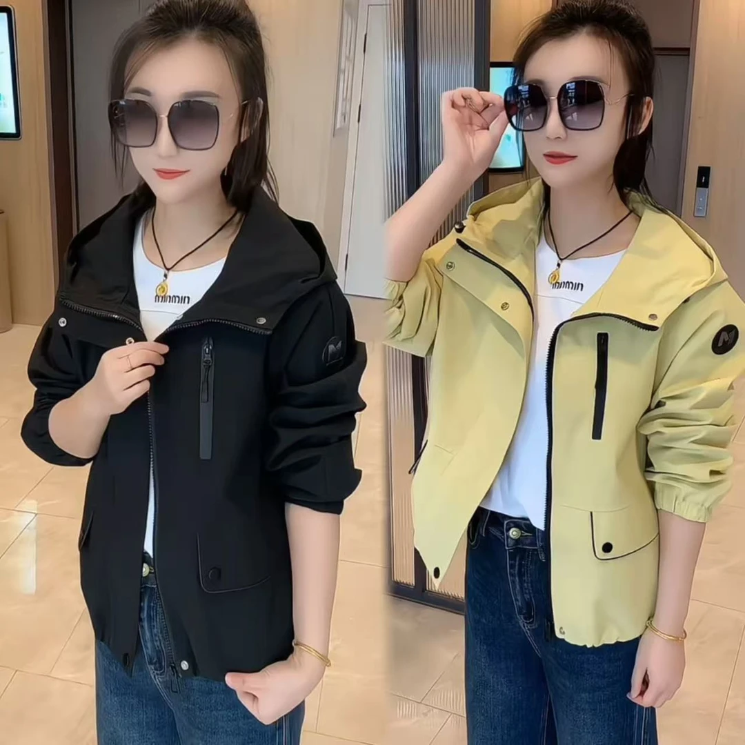 时尚休闲连帽洋气短款冲锋衣外套女2025秋冬季宽松显瘦上衣H101-1