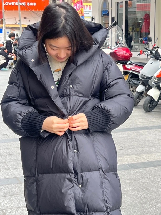 长袖连帽厚款女羽绒服冬季加厚中长款保暖收腰宽松秋冬
