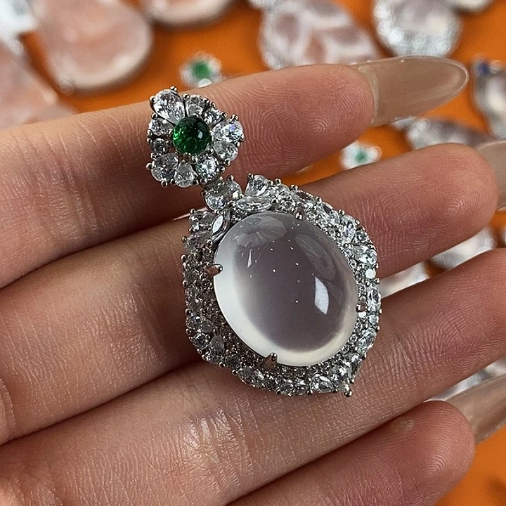 石英质玉银S925镀金镶嵌颈饰