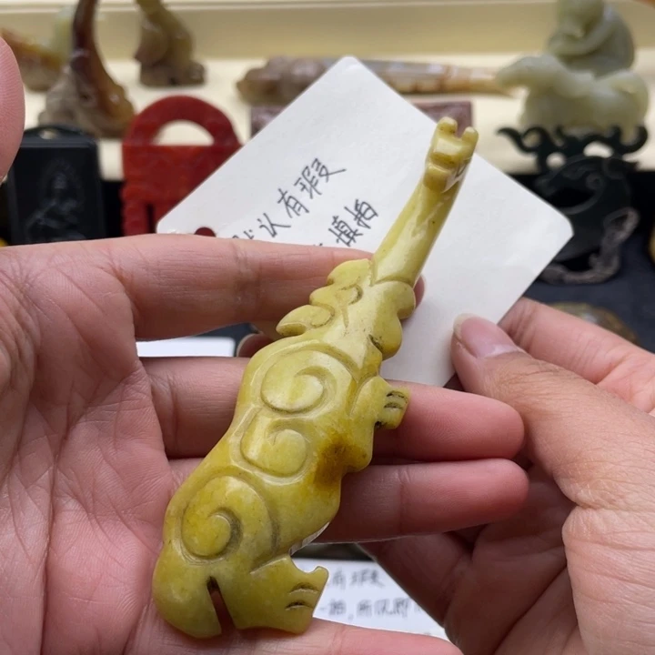 蛇纹石玉颈饰未镶嵌35