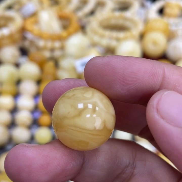蜜蜡未镶嵌裸石19.6mm浓蜡