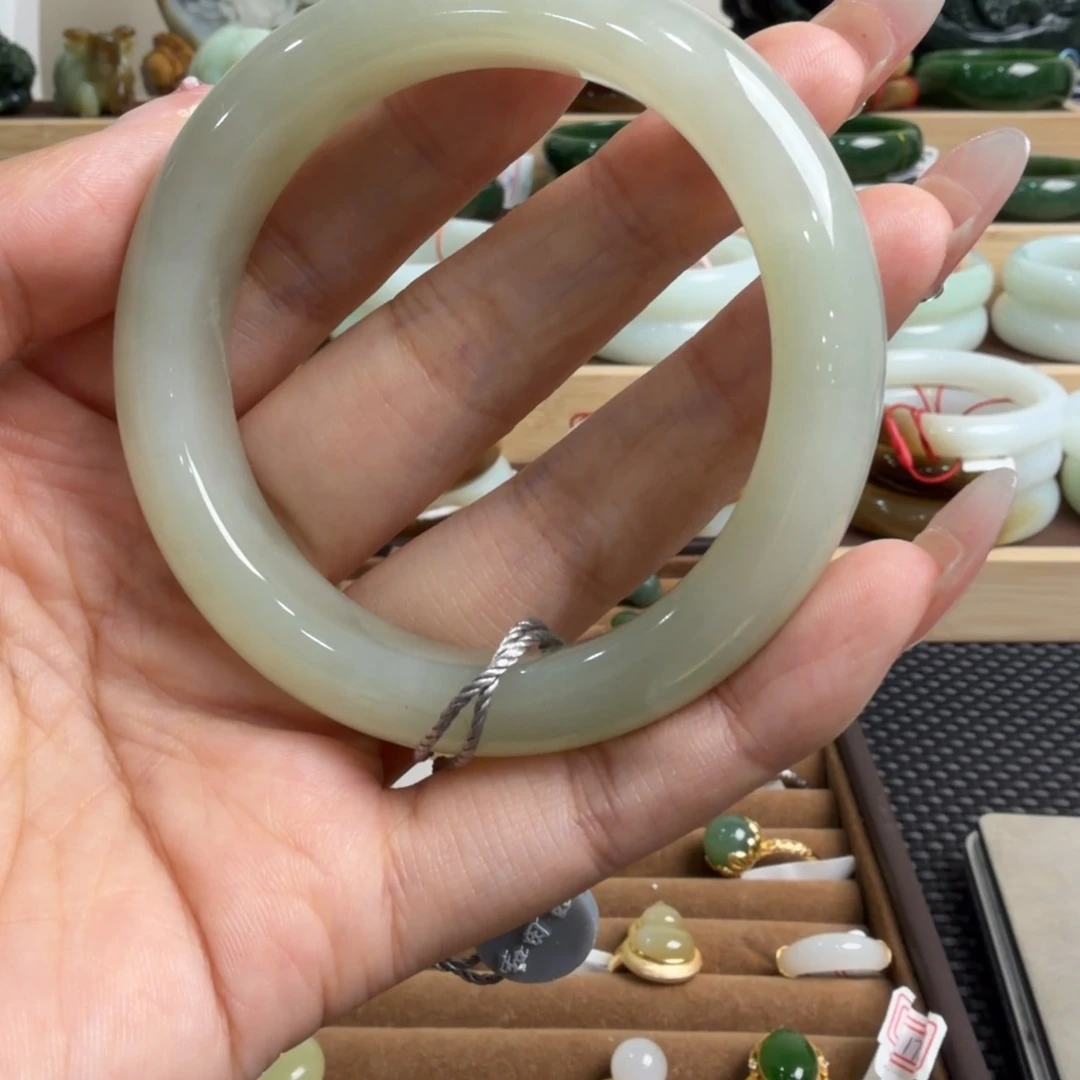 和田玉未镶嵌颈饰55