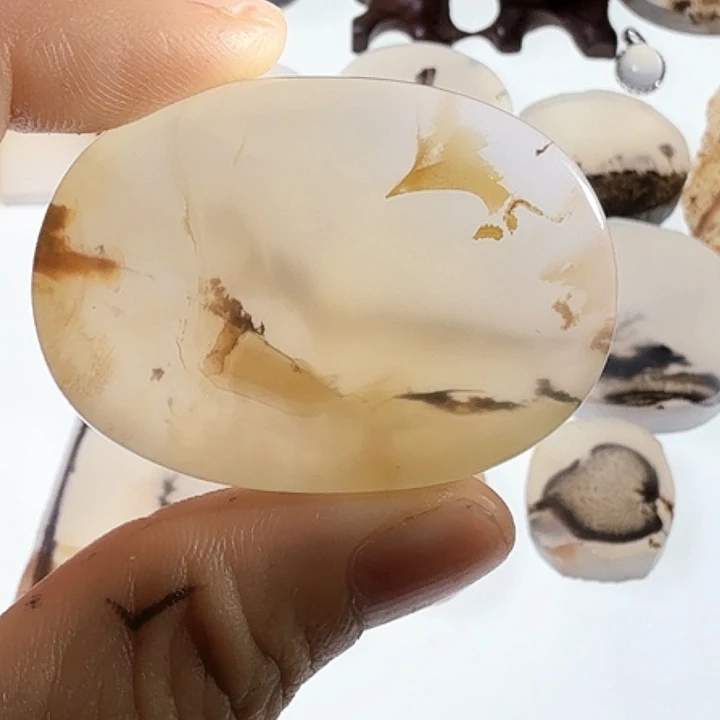 玛瑙/玉髓未镶嵌珠宝半成品