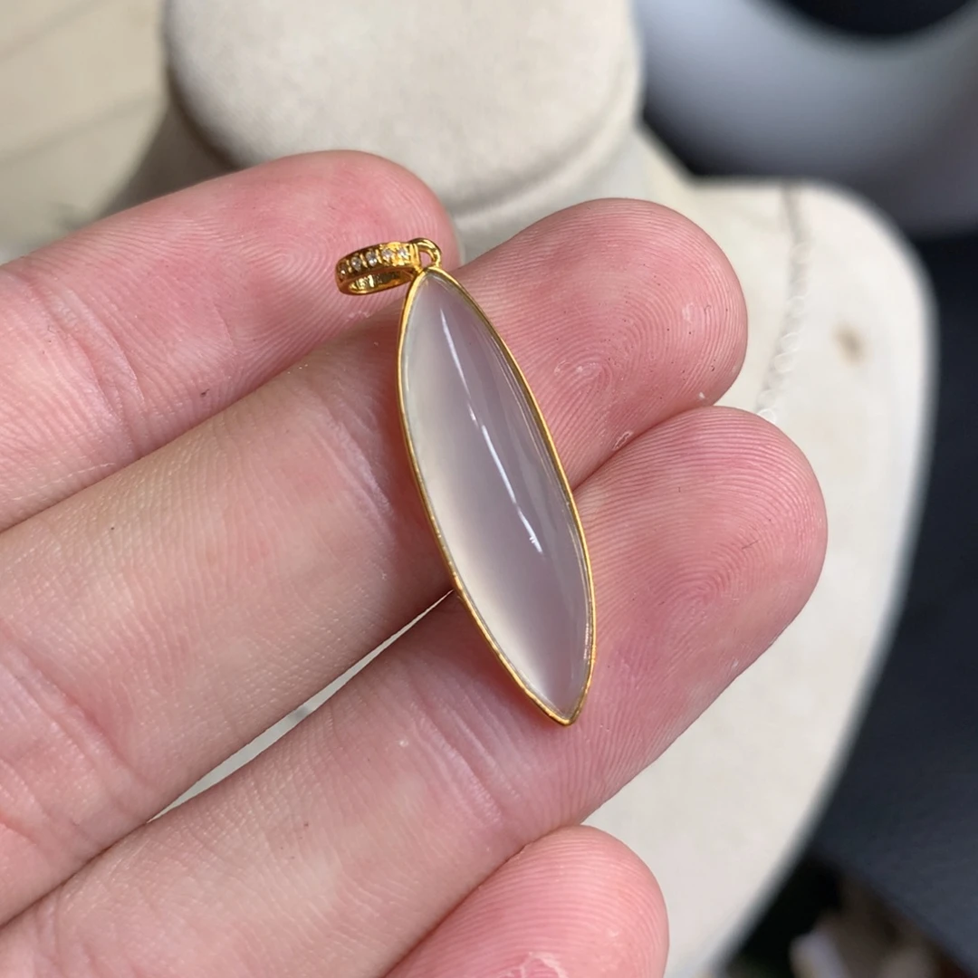 翡翠颈饰18K金镶嵌水滴