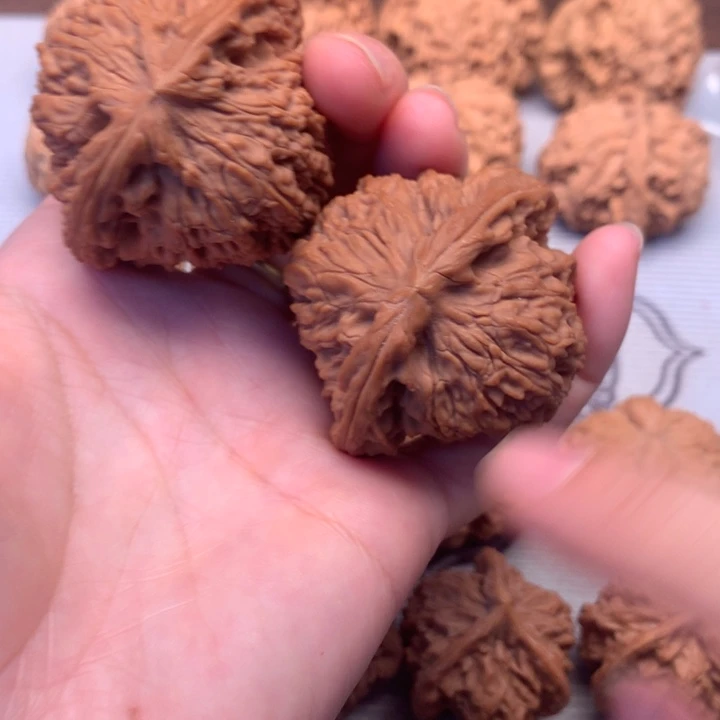文玩核桃把件全品南疆石46