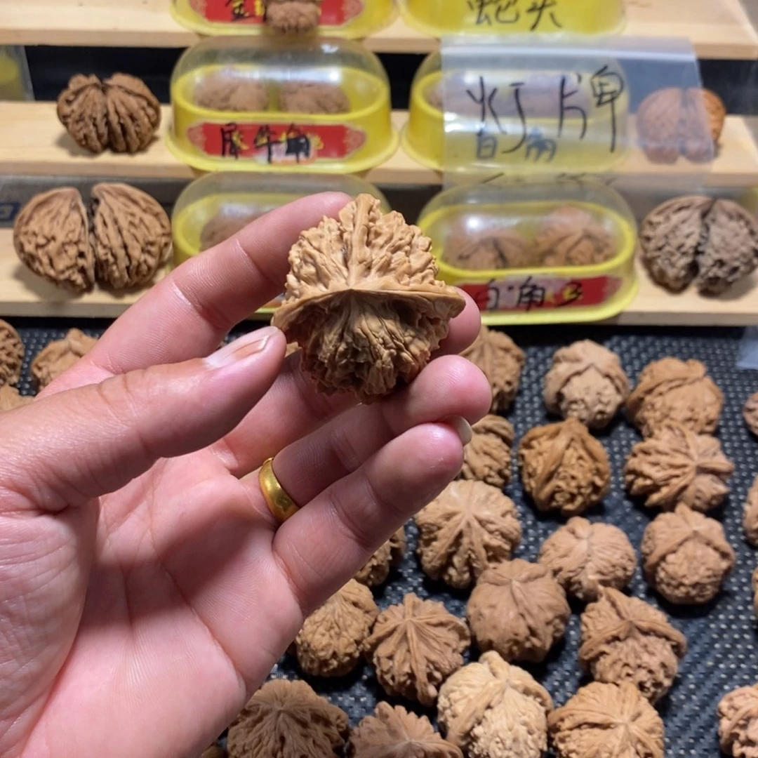 添***饭吊坠文玩核桃核桃异形