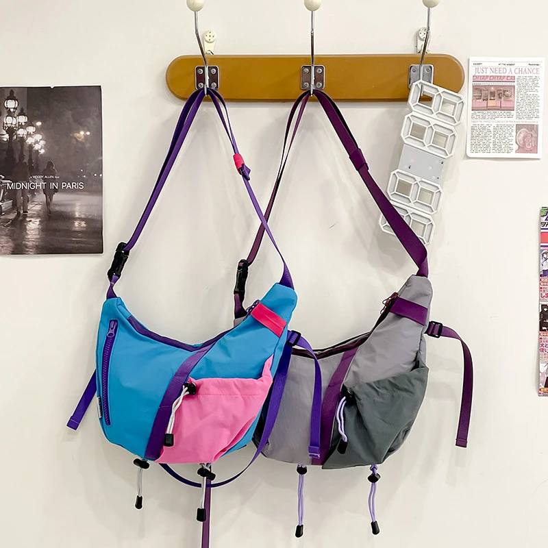 【海外原单】2025新款户外单肩斜挎月亮包甜酷小众撞色防泼水包