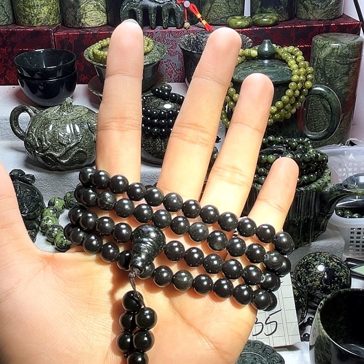 未镶嵌蛇纹石玉珠宝半成品