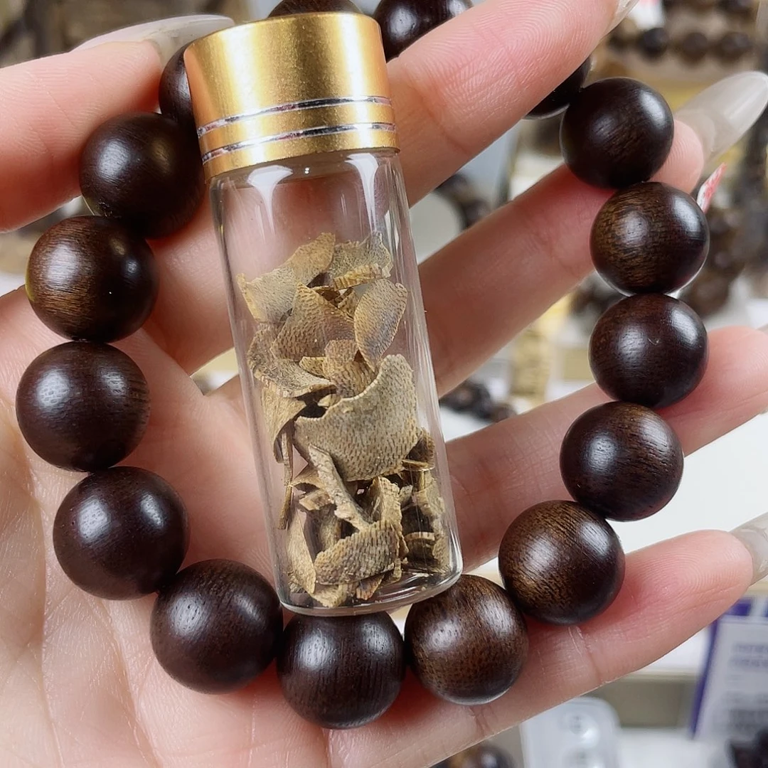 天***子沉香碎屑沉香+越南芽庄老白棋窖藏古董玉化老料1.4