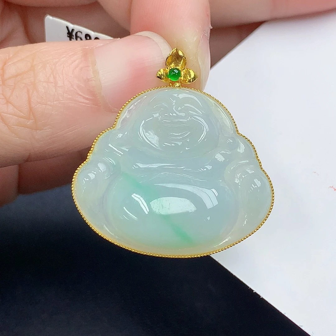 颈饰18K金镶嵌翡翠