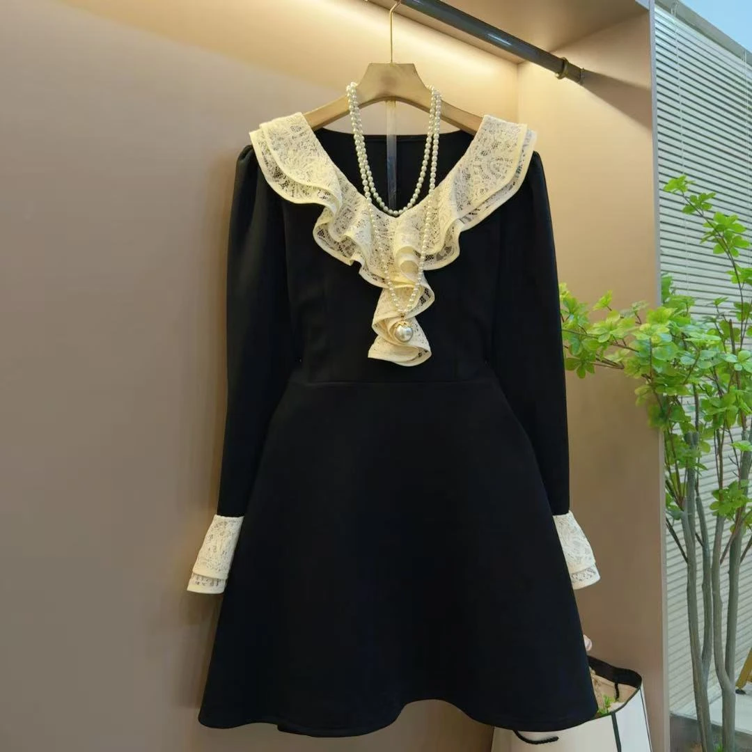 新款欧货时尚拼接花边加绒连衣裙显瘦遮肉上衣（衣长85左右）