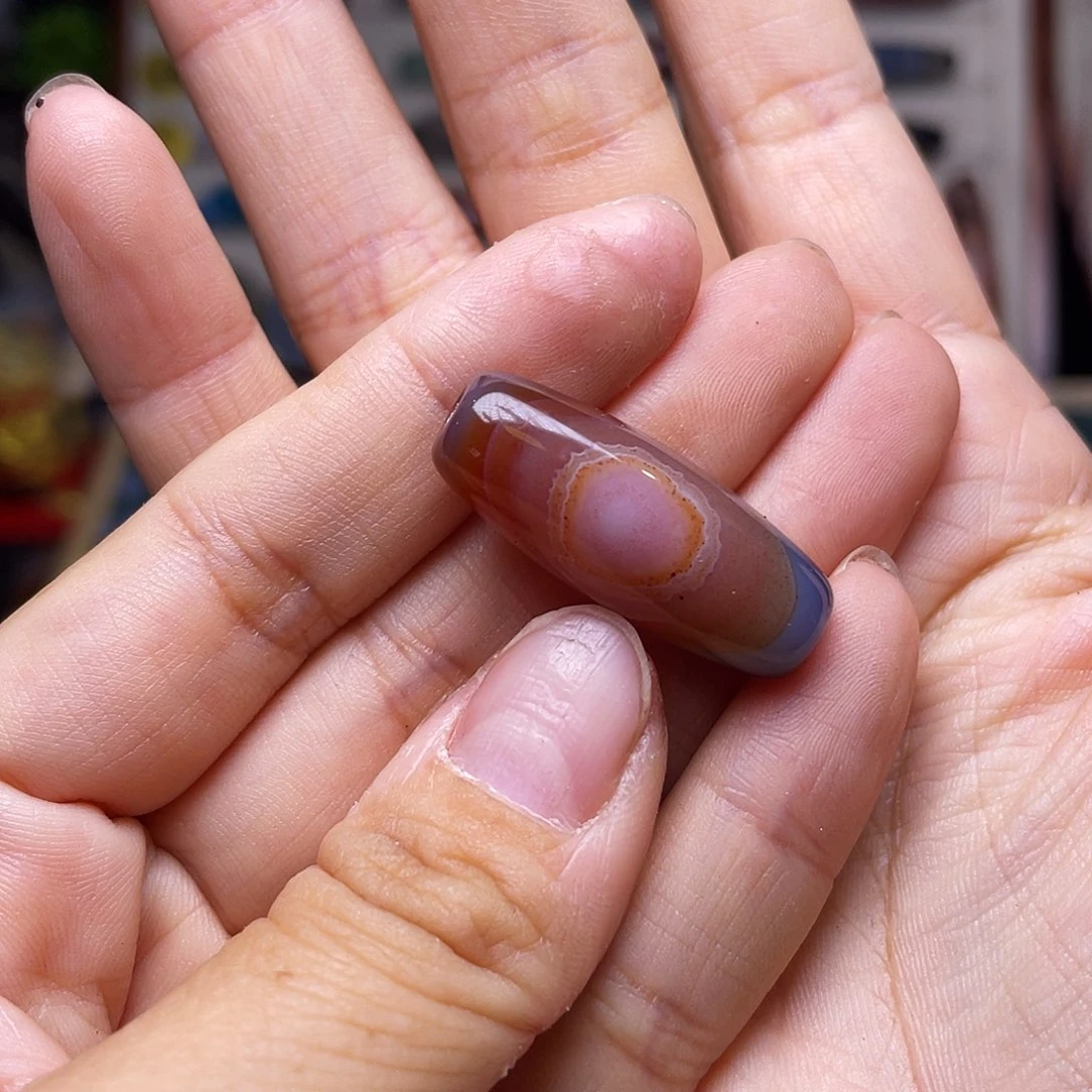 如***意未镶嵌玛瑙/玉髓珠宝奇石