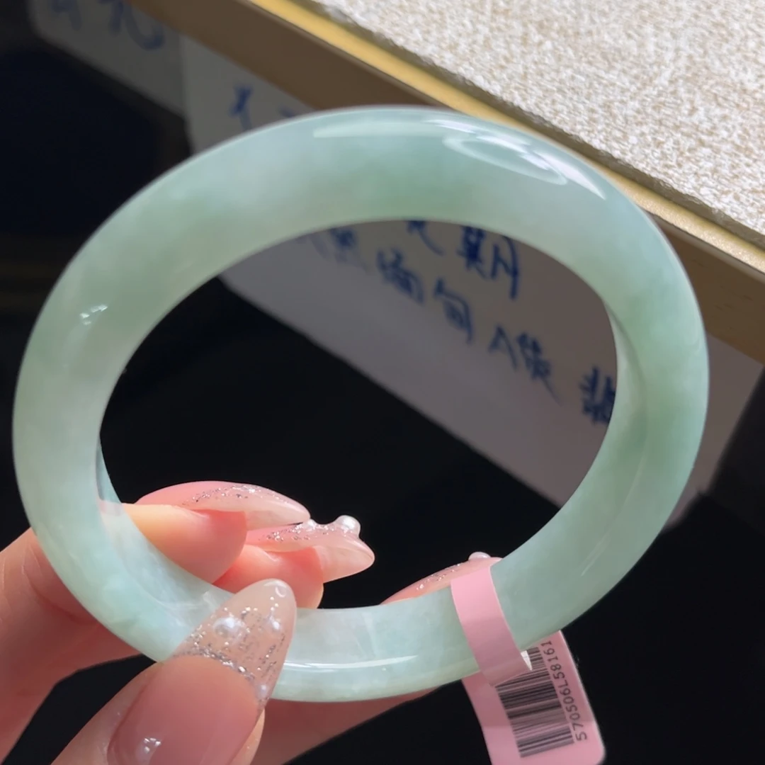 翡翠未镶嵌手镯手镯