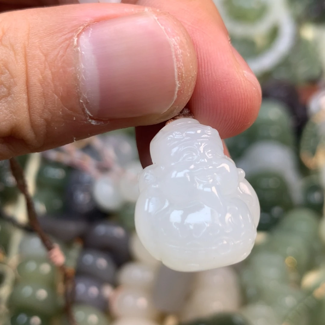 【闪购商品】颈饰未镶嵌和田玉