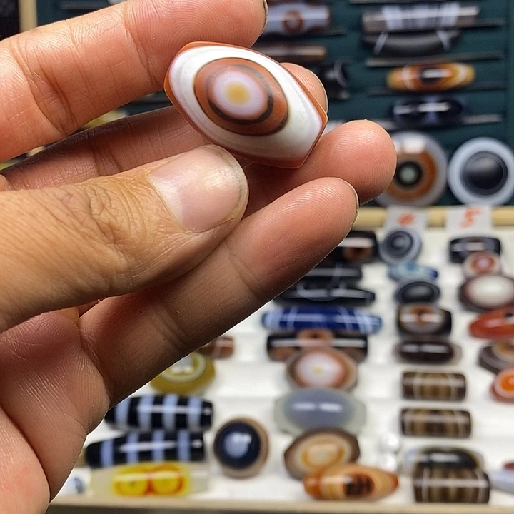 未镶嵌颈饰玛瑙/玉髓