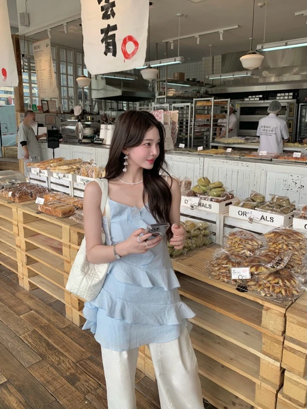 吴馨宜 高端韩系不规则设计吊带连衣裙