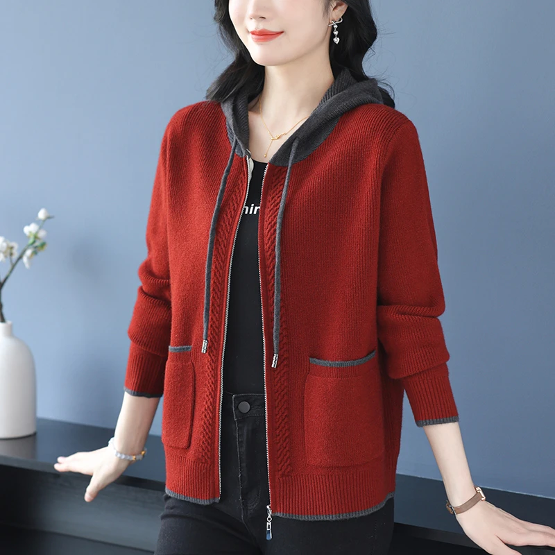 女士拼色毛衣外套时尚减龄外搭大码胖mm上衣2025新款春季针织开衫