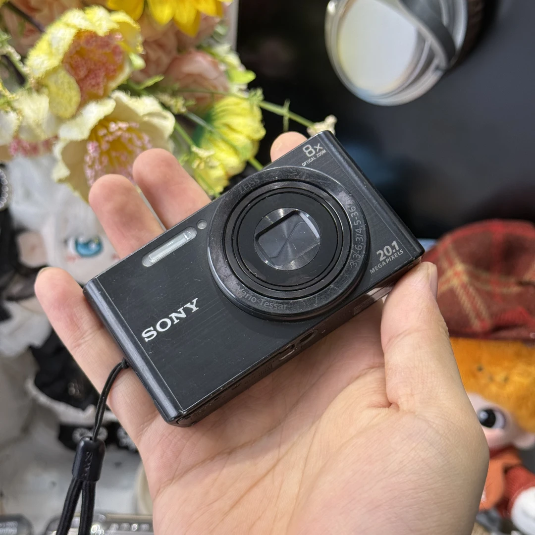 9新 Sony/索尼 索尼w830色彩感好2000万像素滤镜多适合新手带配件