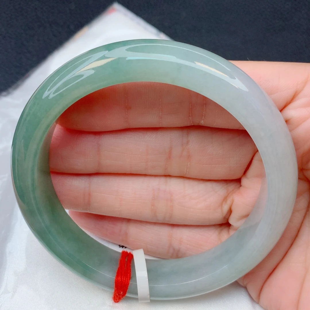 翡翠未镶嵌手镯59圈 油青底半山水意境