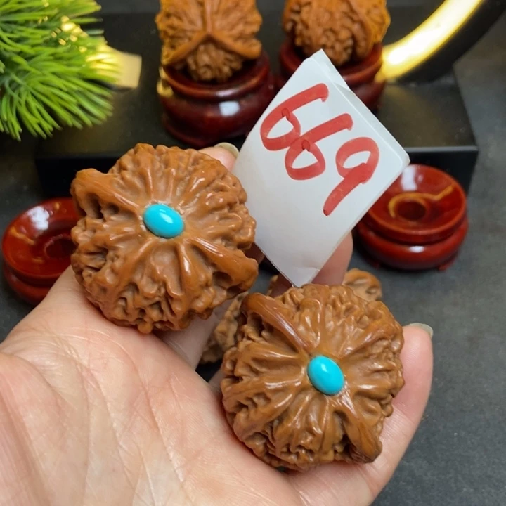 文玩核桃把件九****琴43宫灯669