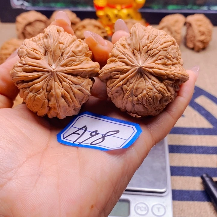 把件文玩核桃闷墩异形三棱